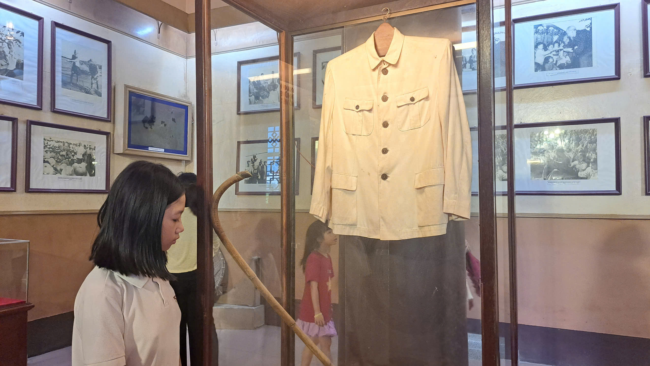 Anh-tin-bai